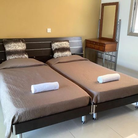 Andris Apartment Paralimni Luaran gambar
