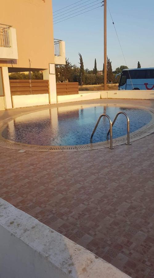 Andris Apartment Paralimni Luaran gambar