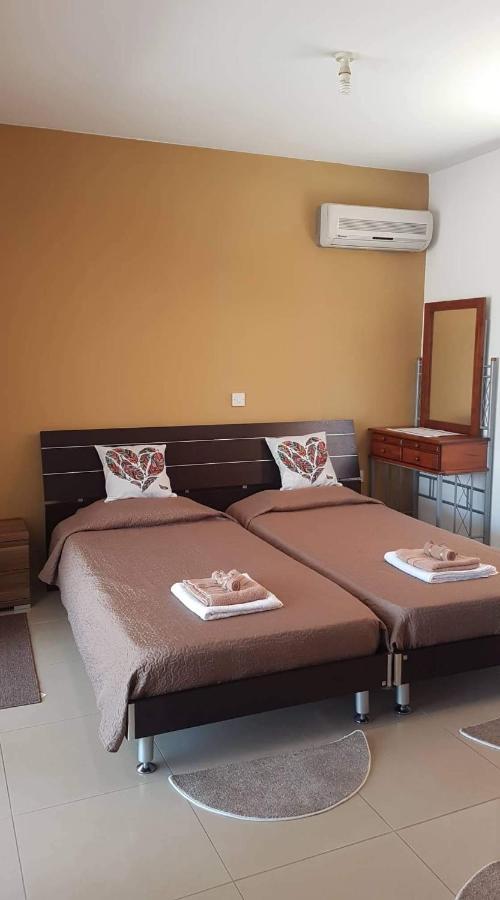 Andris Apartment Paralimni Luaran gambar